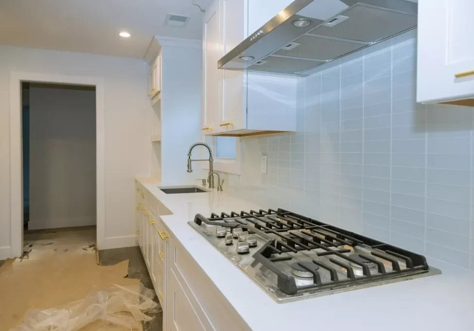 Cabinet-Coatings-White-Kitchen-Cabinets_2023-10-10-201244_torv_a8c38b