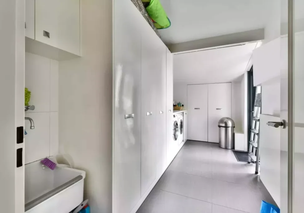 bright-laundry-room-2022-03-03-00-05-15-utc_2023-05-10-225902_psnw_a8c38b