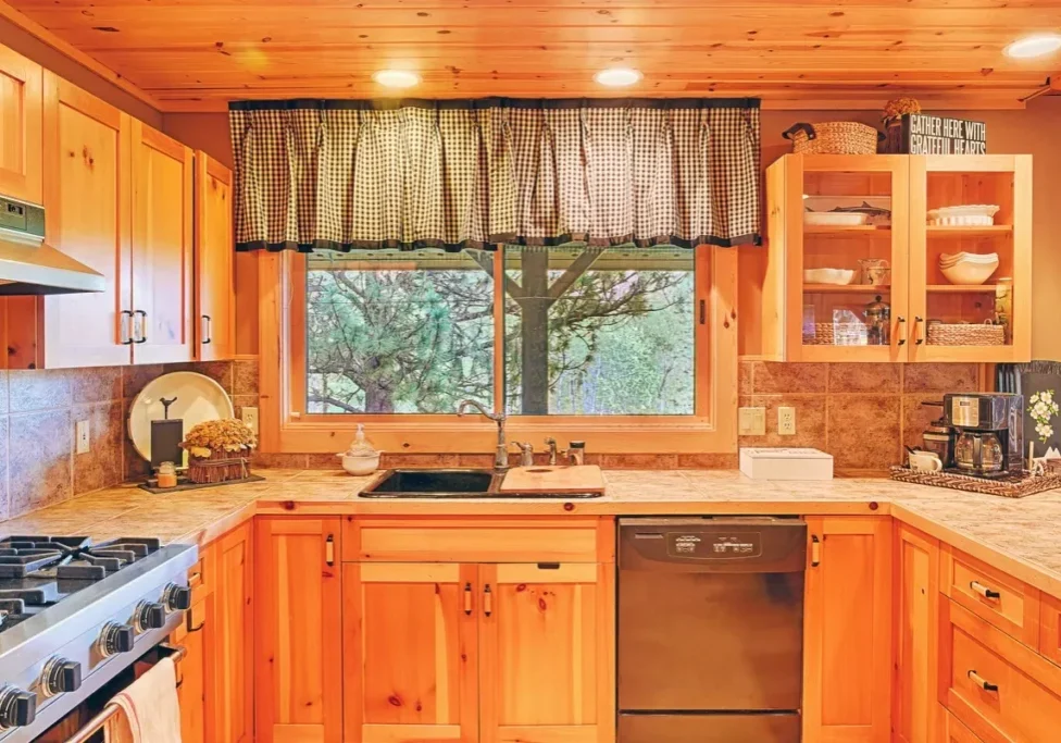 countertops-and-cabinets-in-rustic-kitchen-2022-03-04-02-22-51-utc_a8c38b