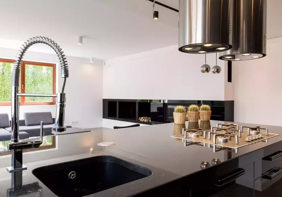 kitchen-interior-with-sink-P3SJGTM_2023-05-16-174404_bssv_a8c38b