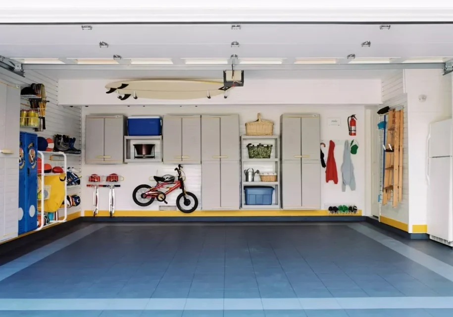 surfboards-and-bicycles-in-empty-garage-2022-03-04-01-53-32-utc_a8c38b